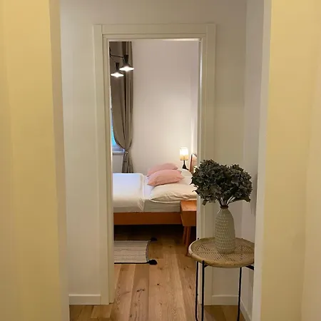 Appartamento Teatro Ghirlandaio Trieste