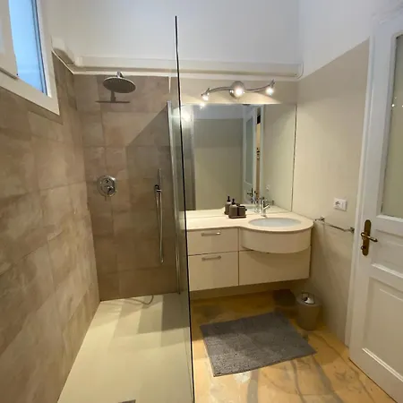 Apartment Teatro Ghirlandaio Trieste